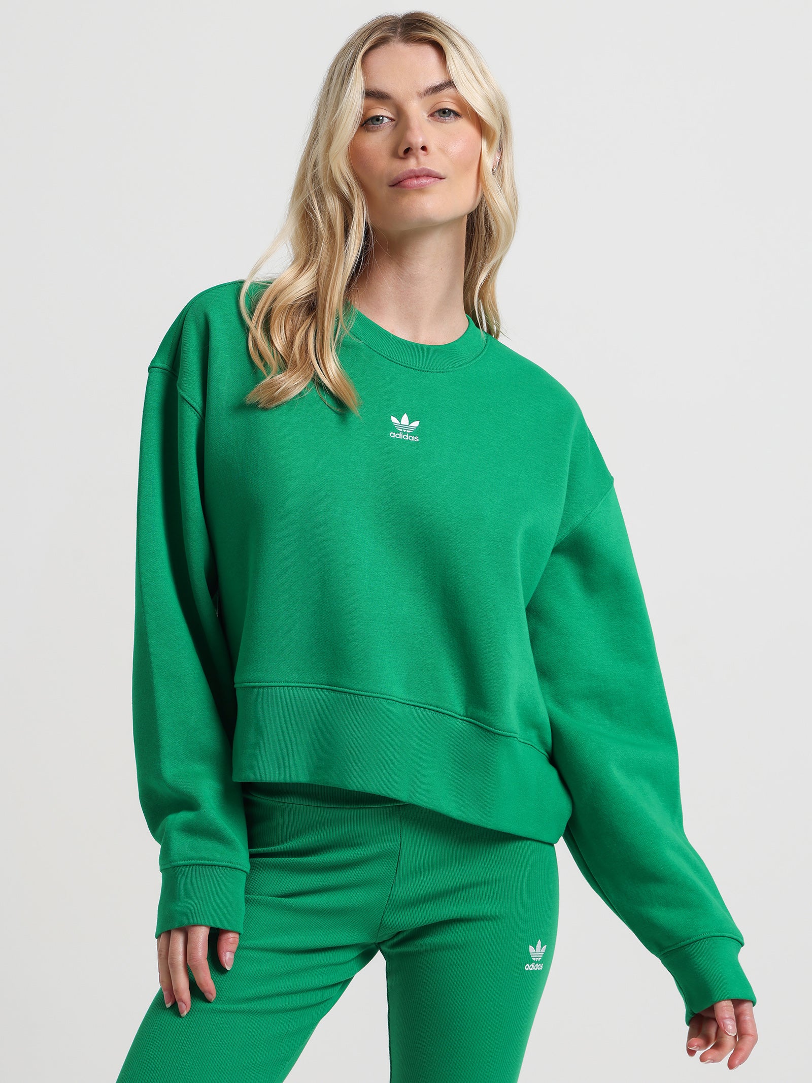 Adicolor Essentials Sweatshirt in Green