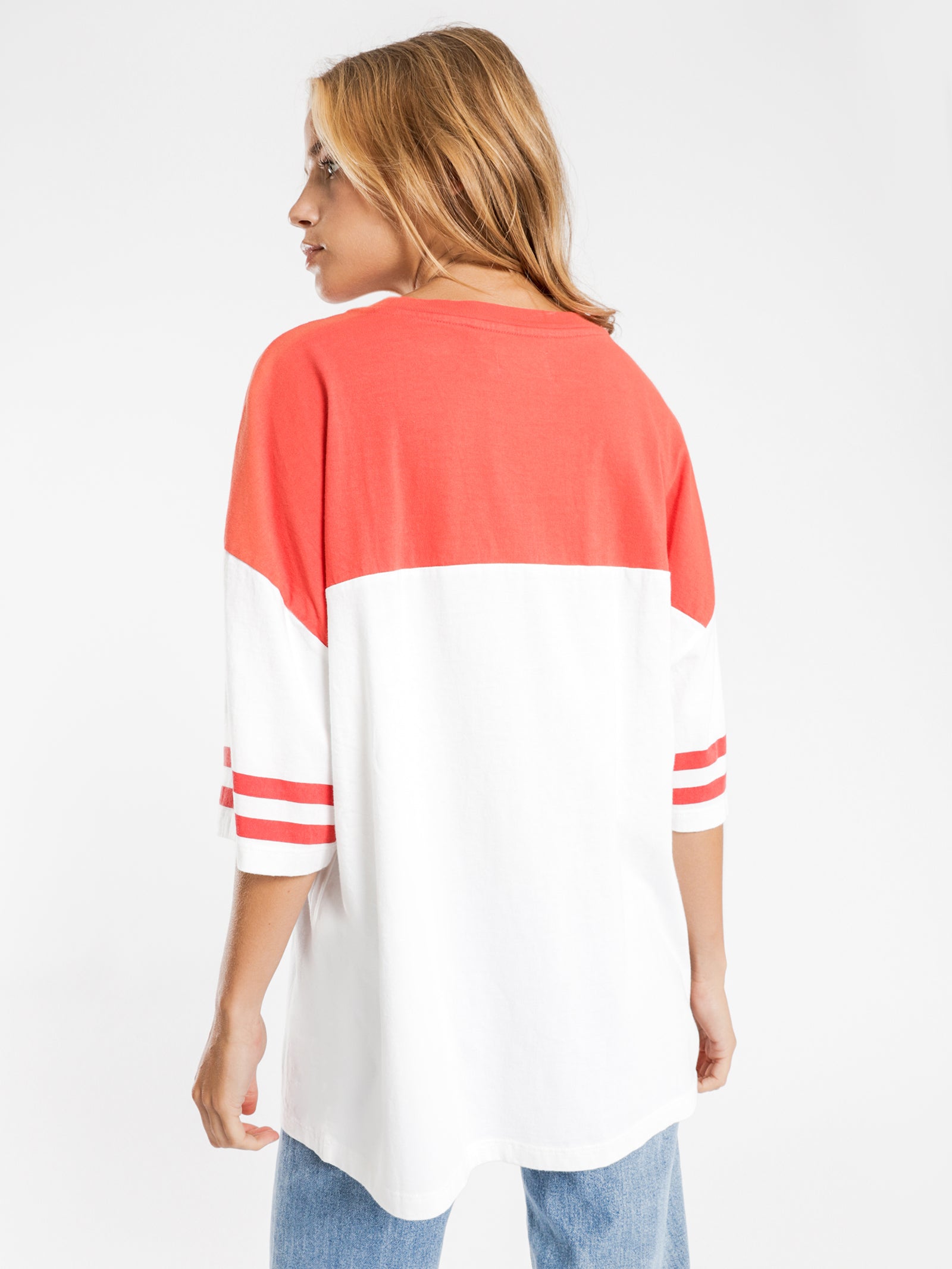 A Oversized Vintage T-Shirt in Bombay Red & White