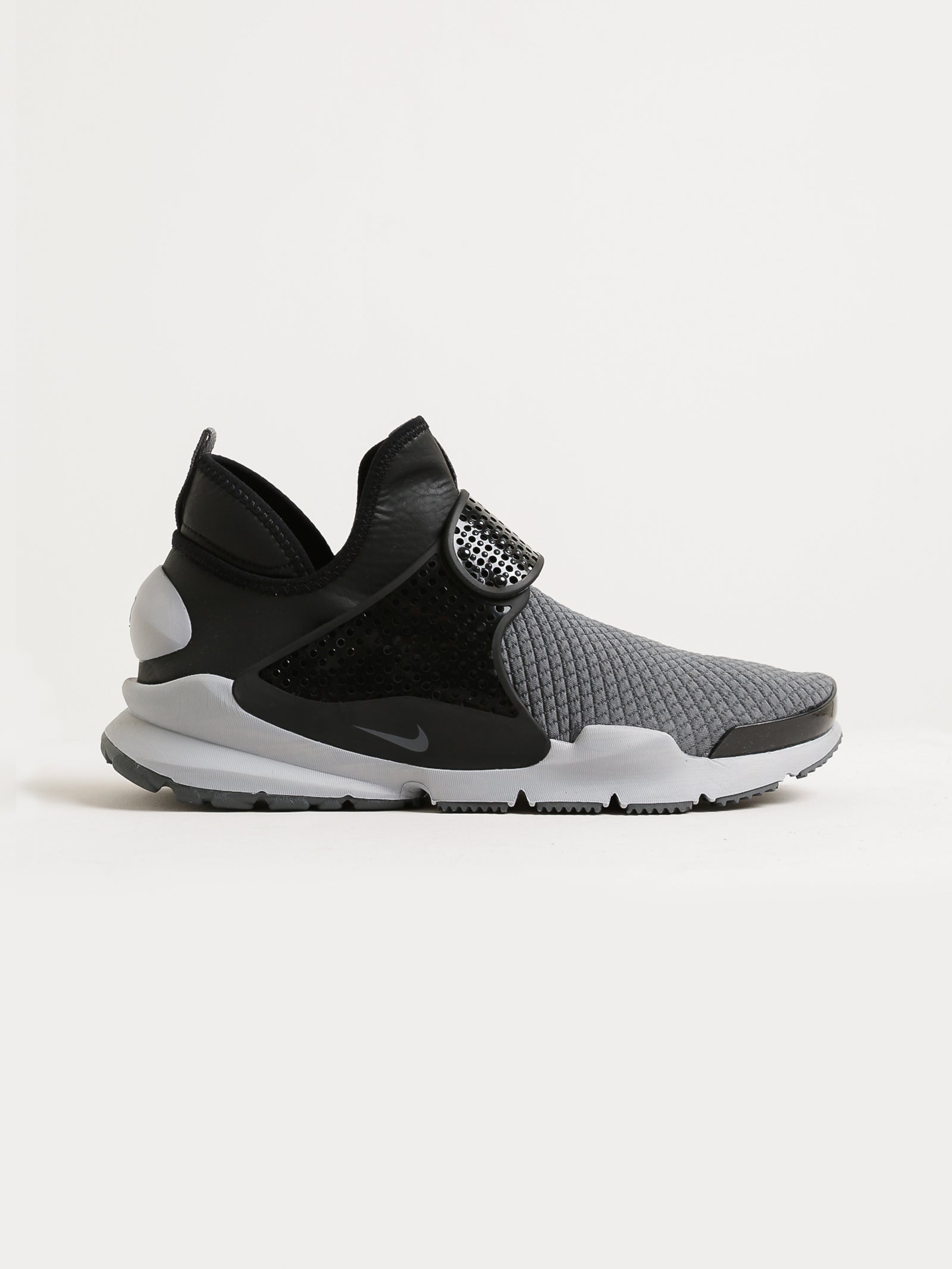 sock dart mid