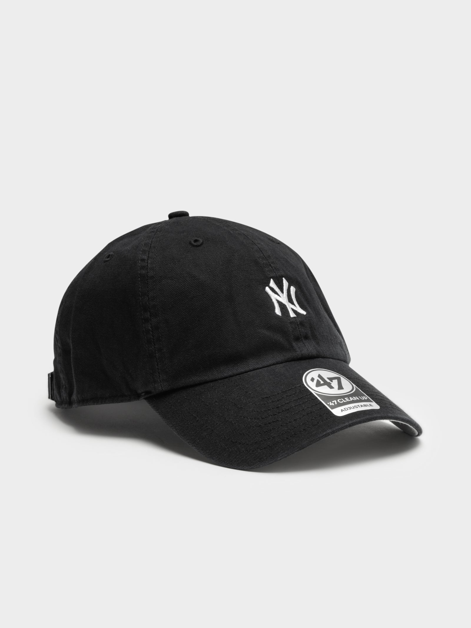 Base Runner NY Yankees Cap in Black