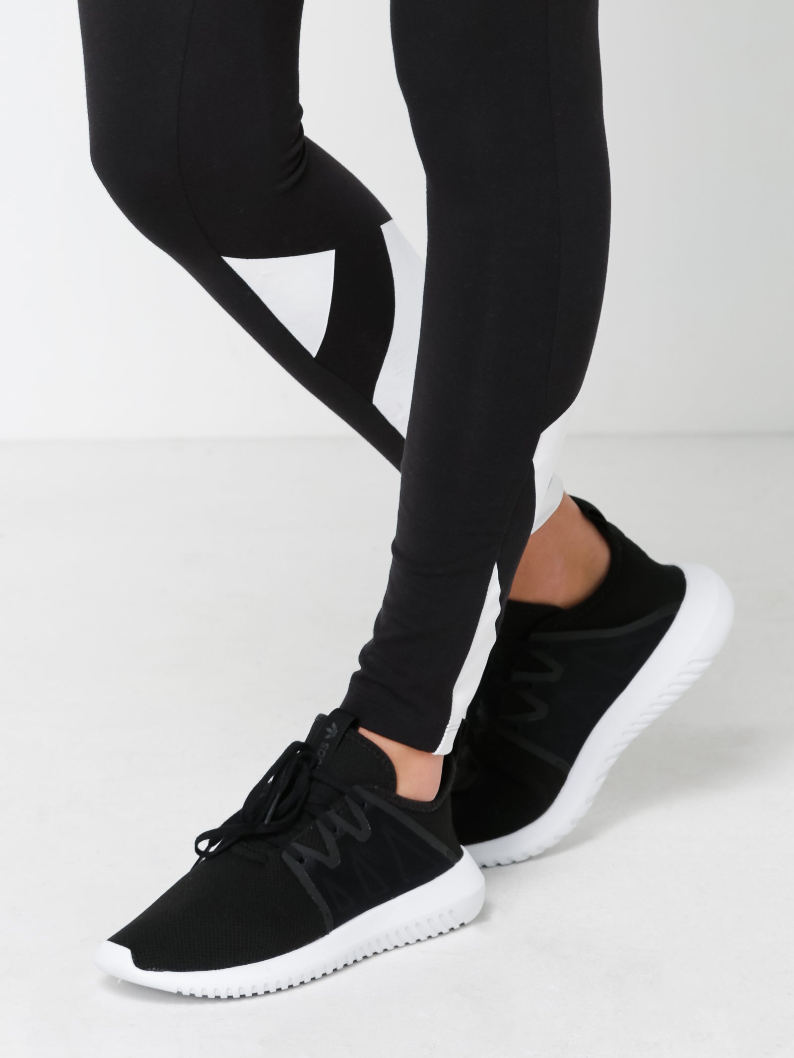 tubular viral 2. black