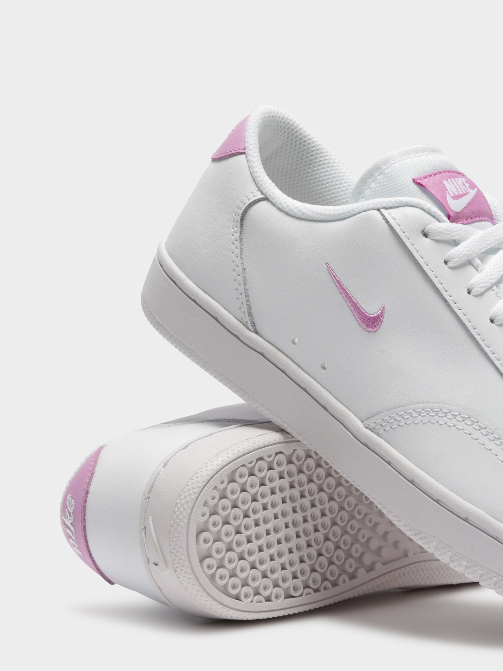 nike court vintage pink