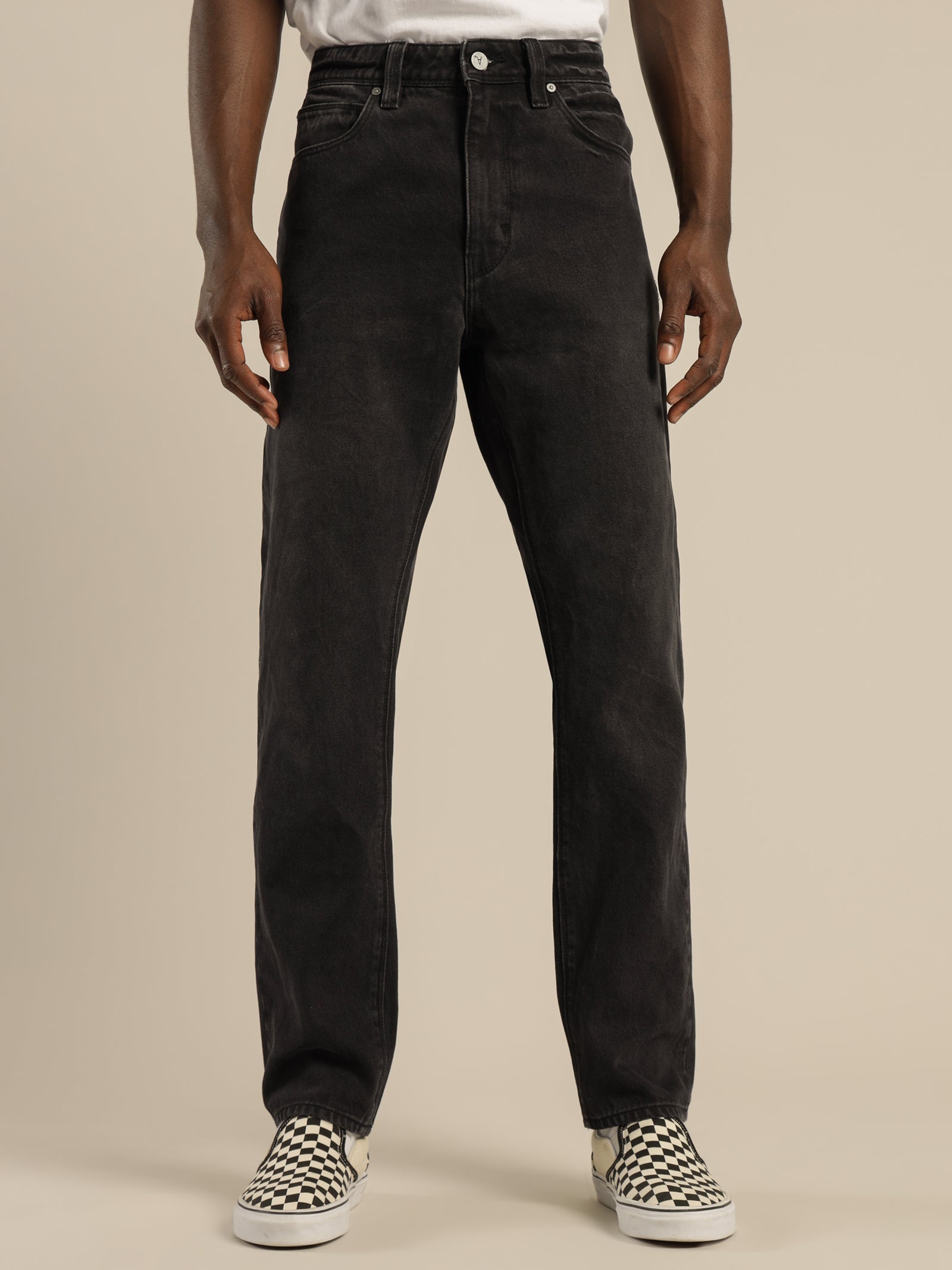 A Straight Nu Wave Jeans in Black