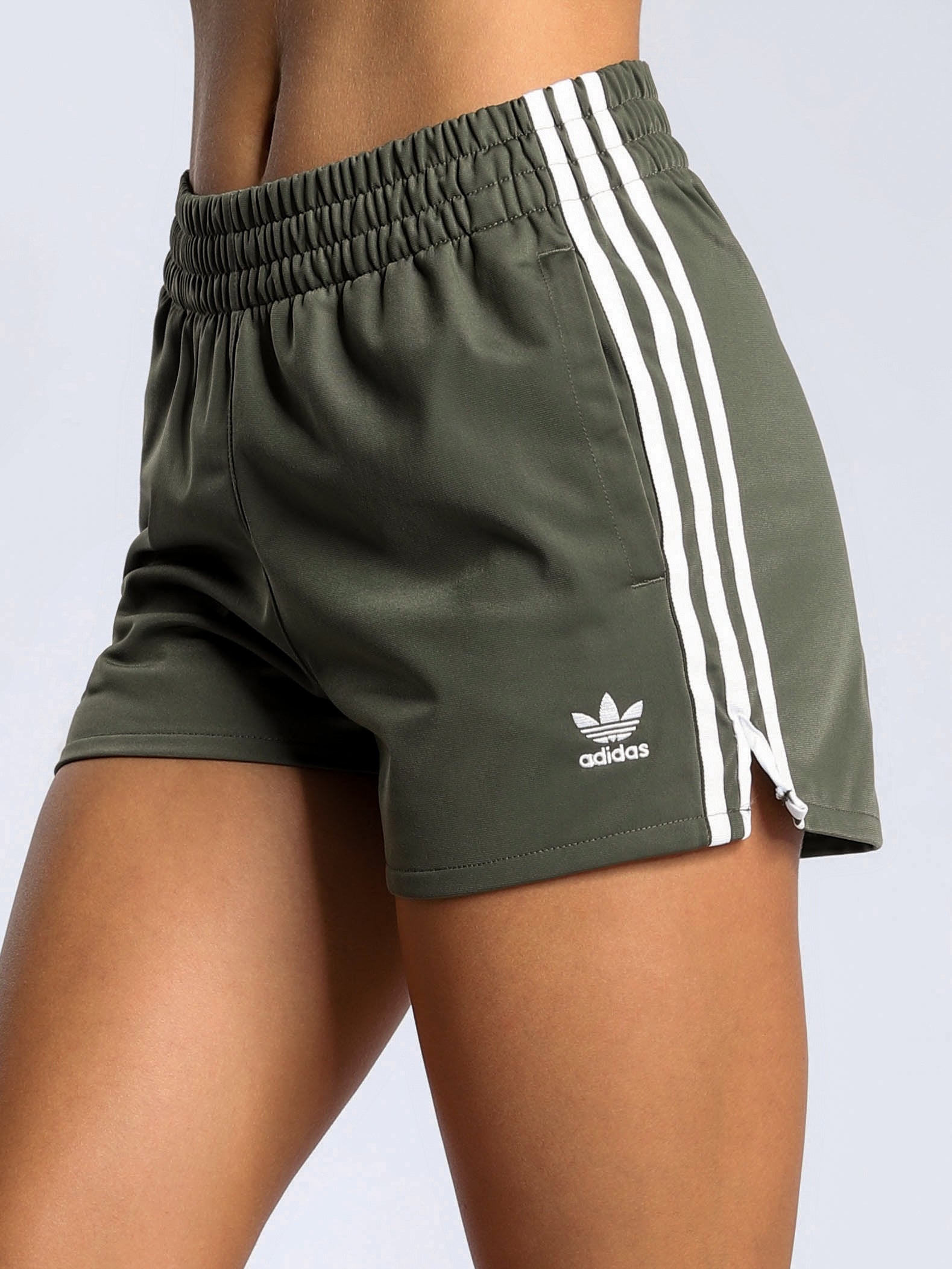 3 Stripes Shorts in Semi Base Green