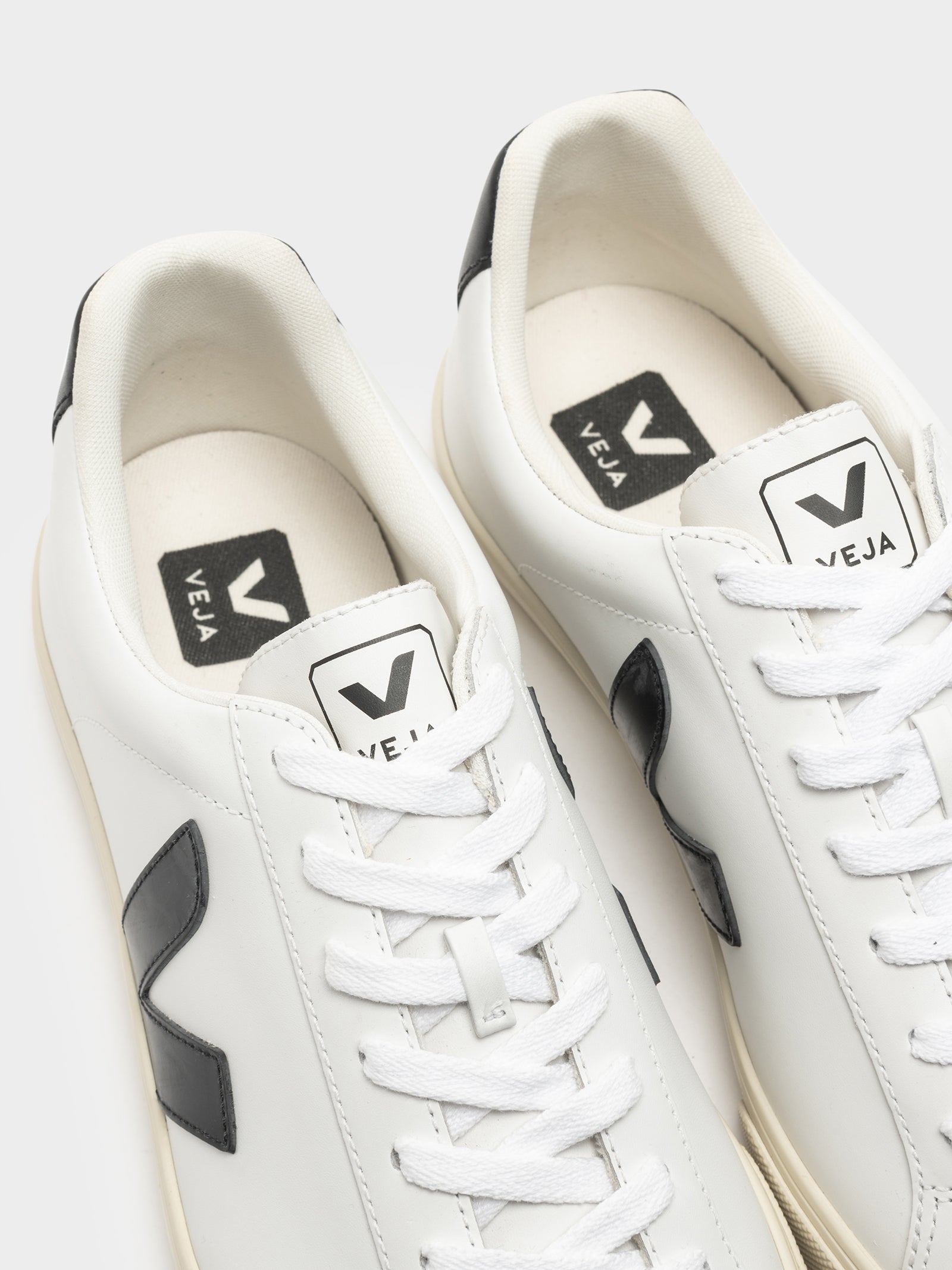 Unisex Esplar Logo Leather Sneaker in Extra White & Black - Glue Store