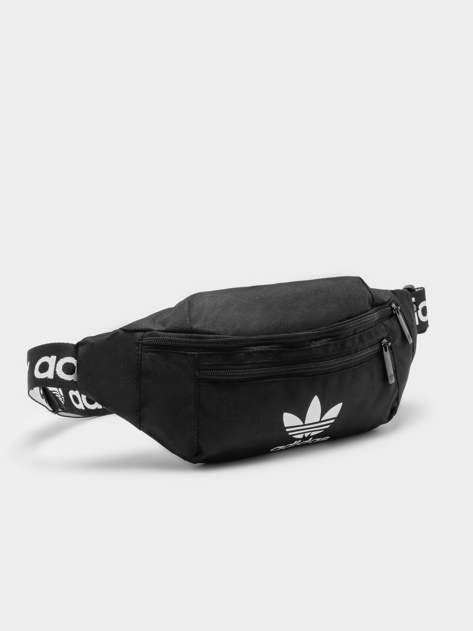 Adicolor Classic Waist Bag in Black