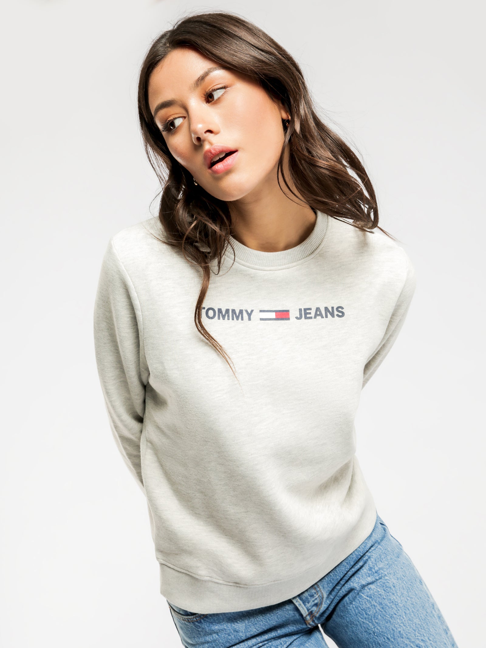 tommy jeans essential logo hoodie