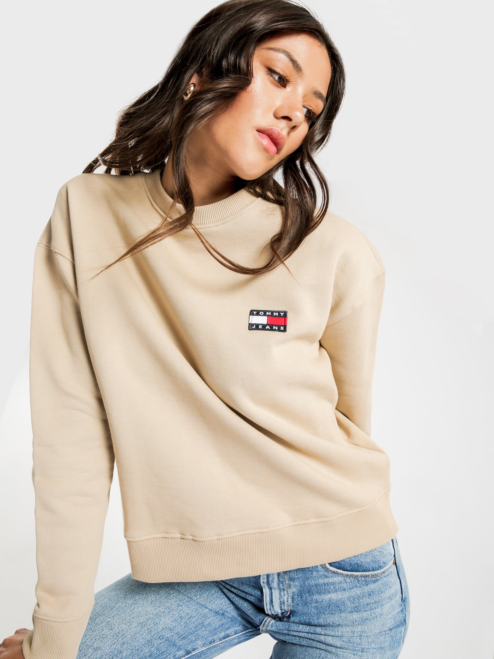 Badge Crew Sweatshirt in Beige