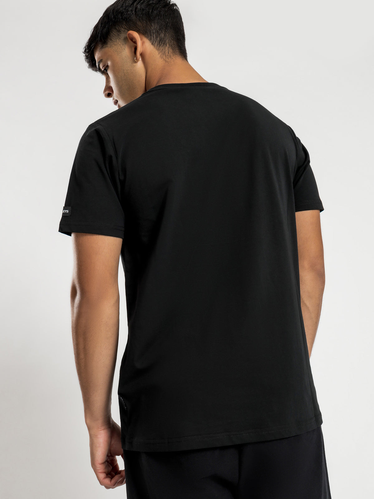 Lopez T-Shirt in Black - Glue Store