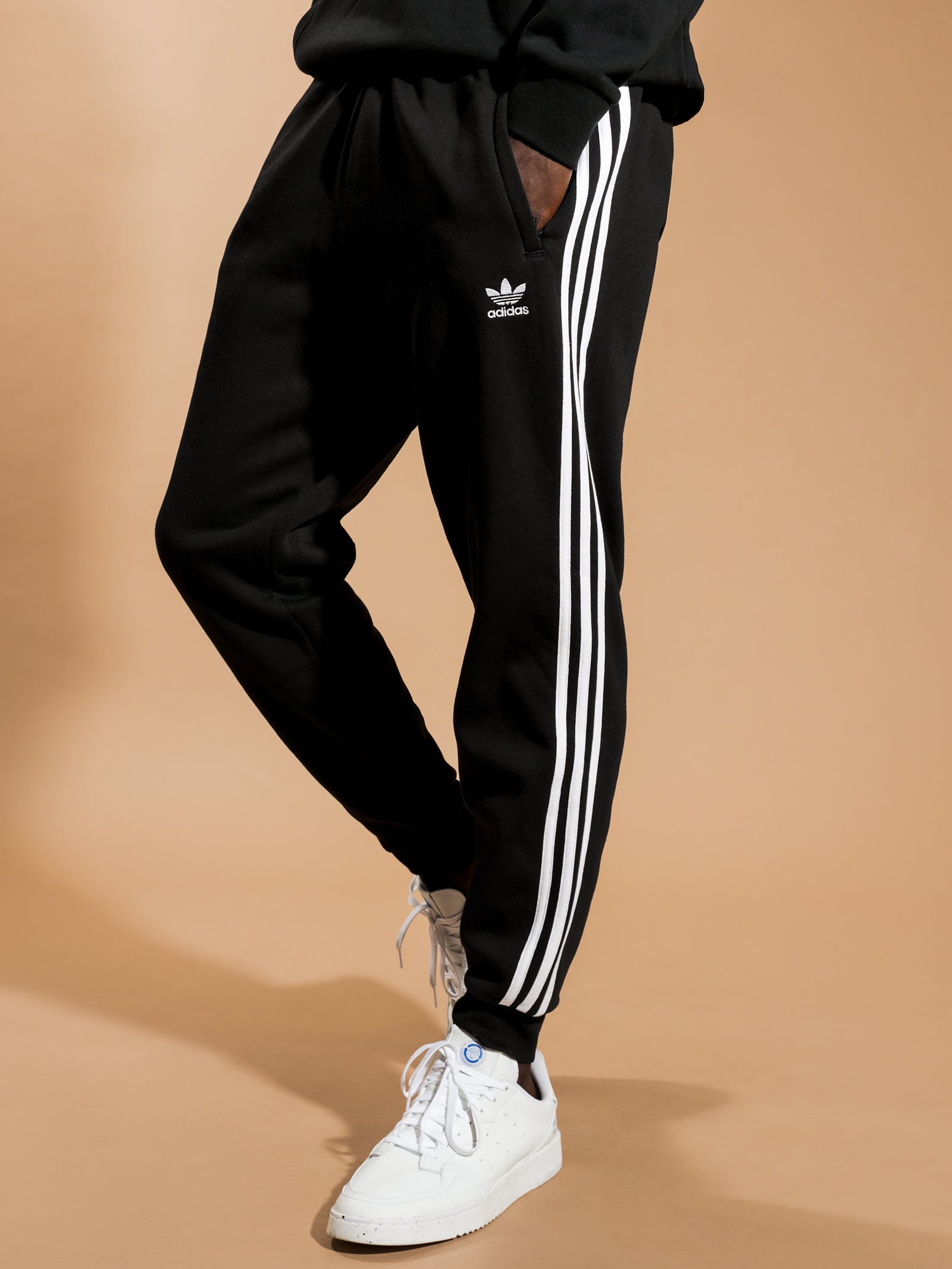 3 Stripes Sweat Pants in Black