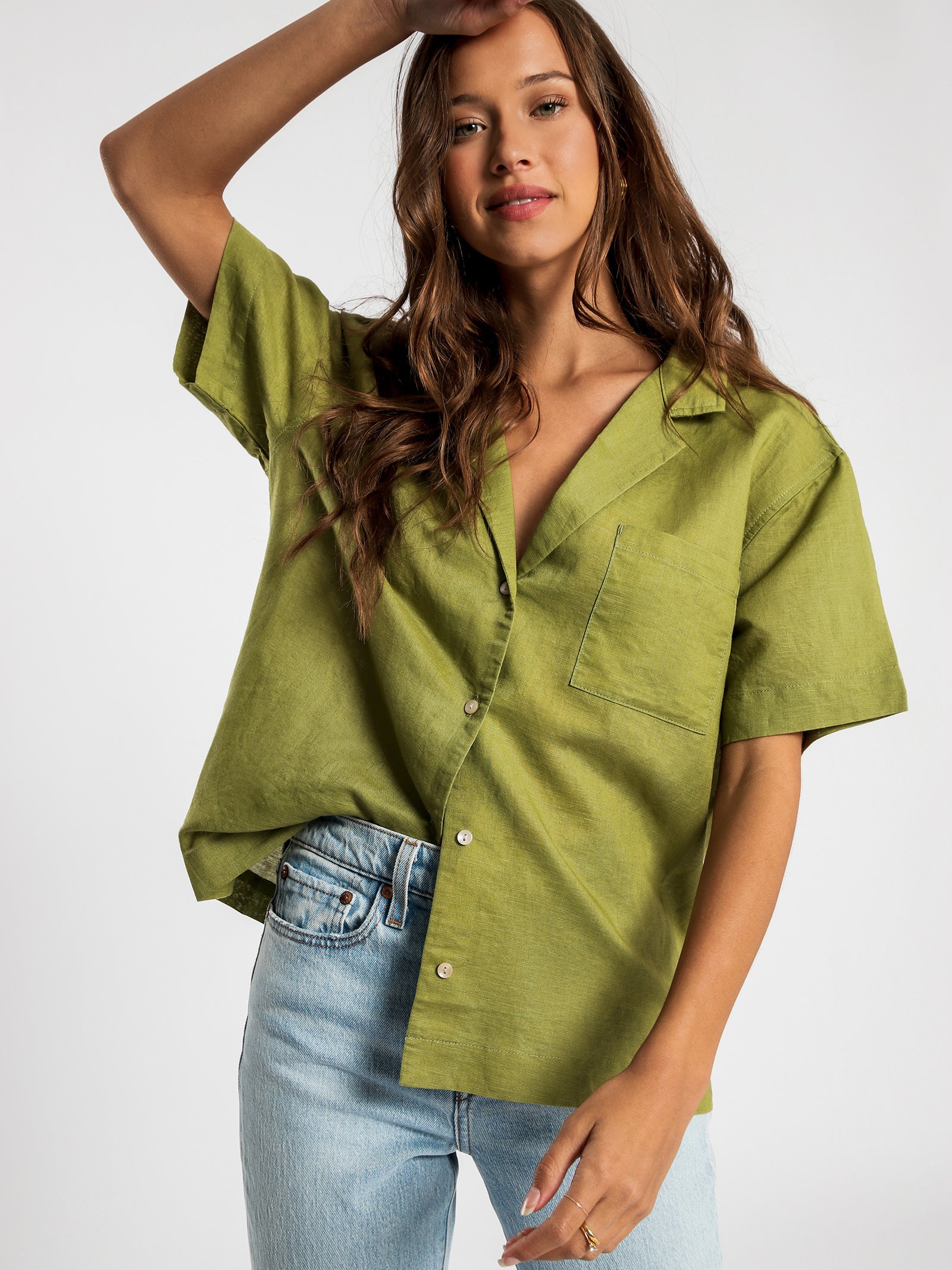 Albion Linen Shirt in Moss Green