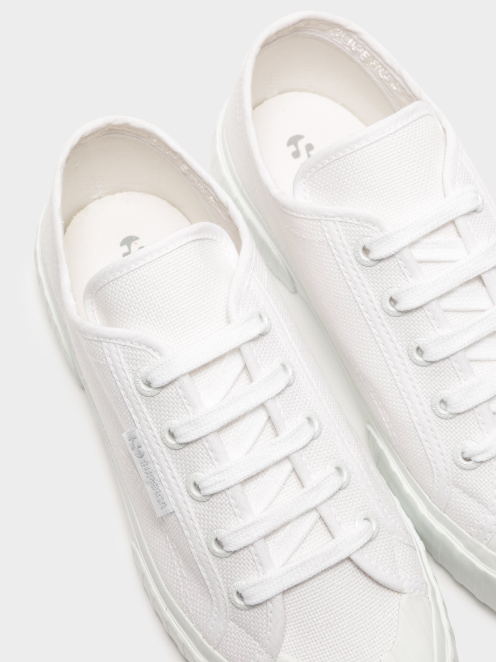 2630 Cotu Sneakers in White