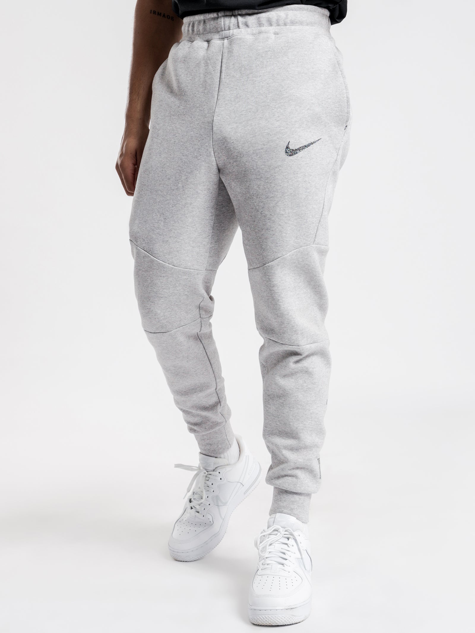 50 Joggers in Grey