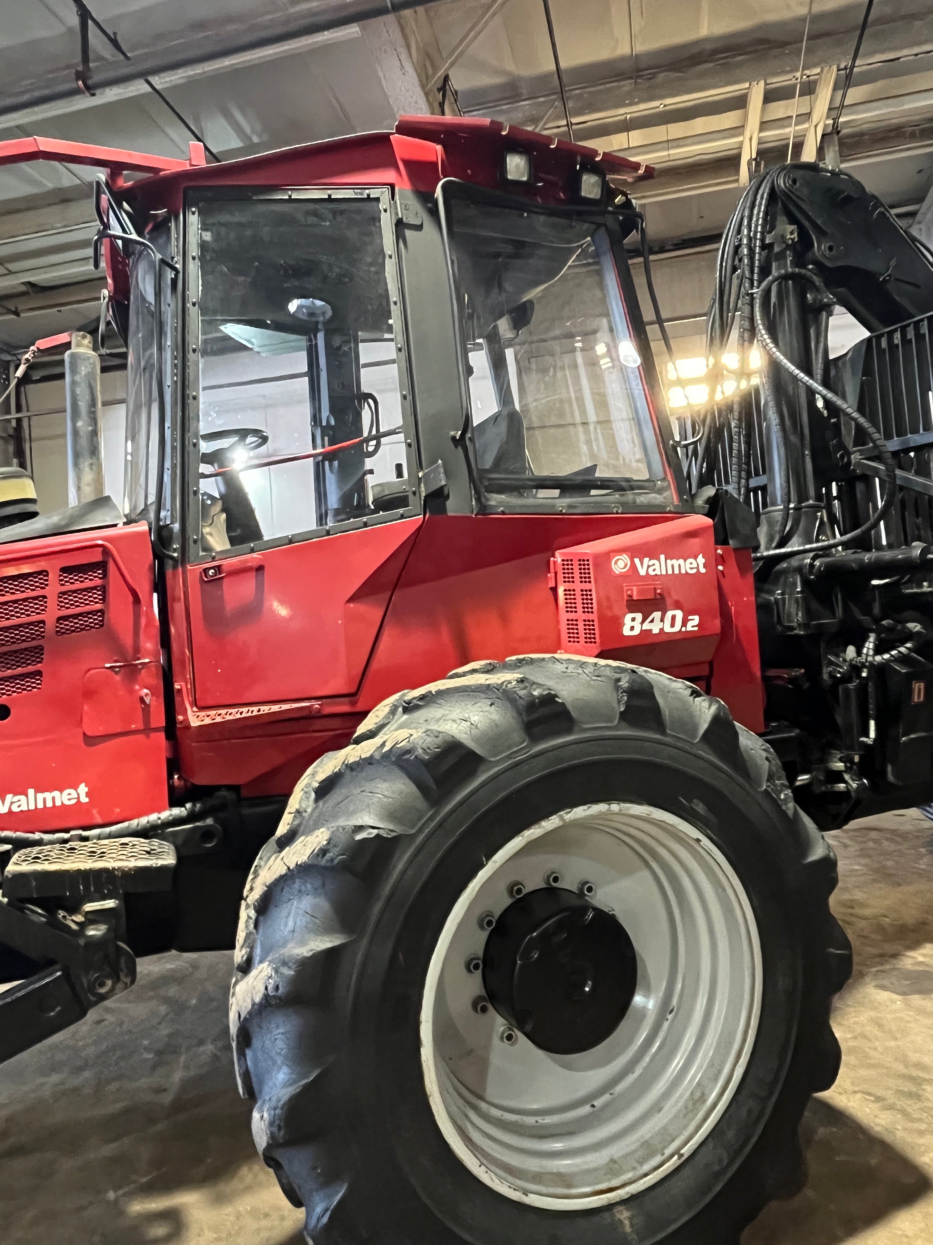 Valmet 840.2 forwarder polycarbonate windows