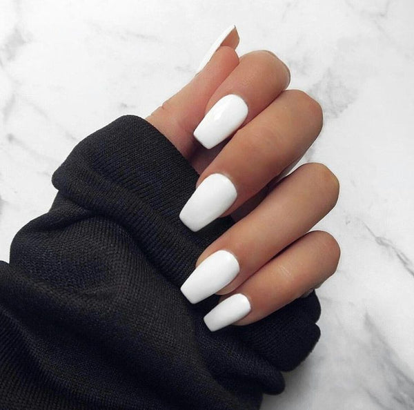 nail designs white