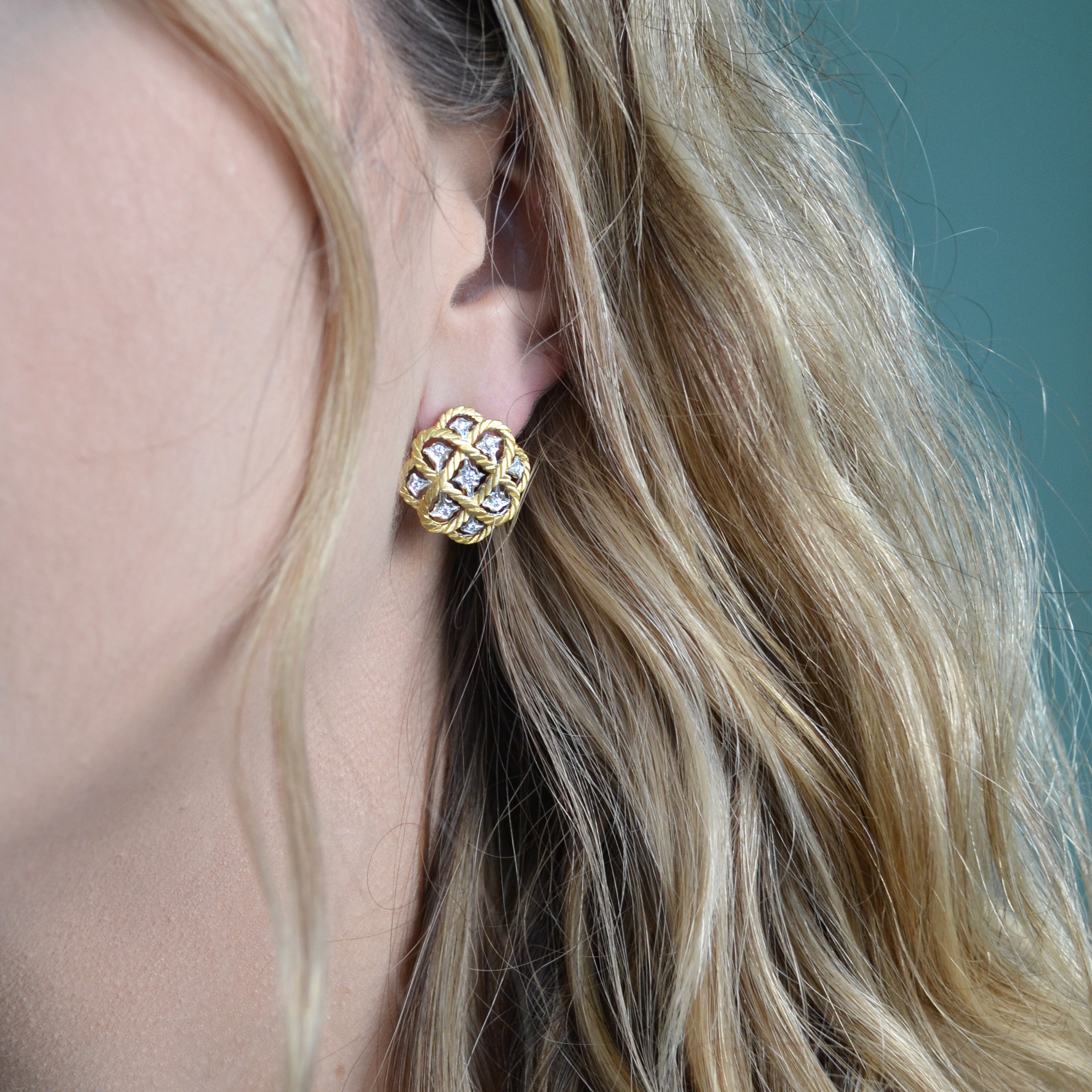 Buccellati - Etoilee - Button Earrings with Diamonds, 18k Yellow and W ...