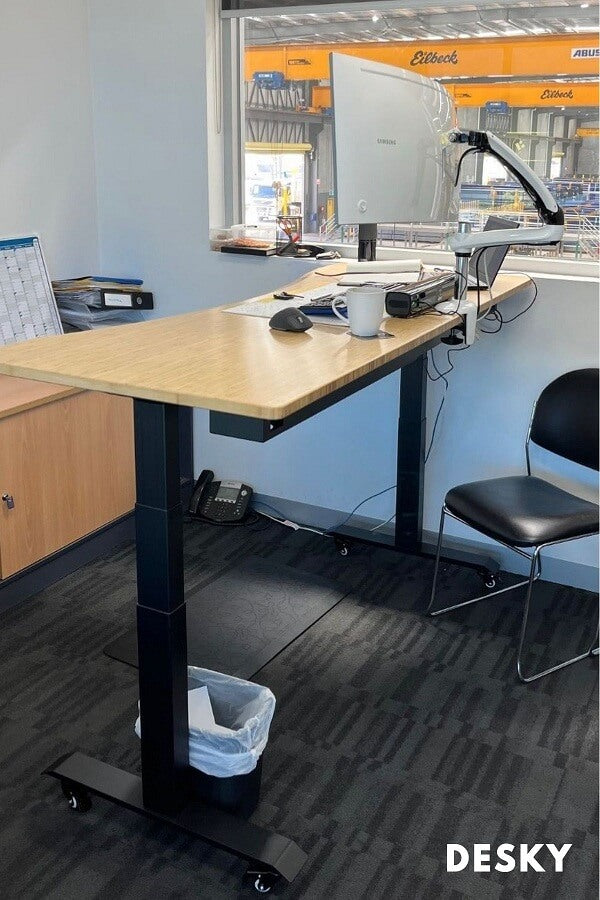 Desky standing desk height at the office