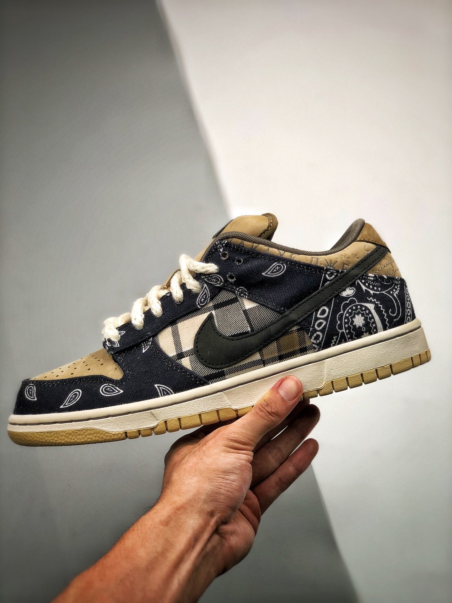 mens nike sb dunk low travis scott