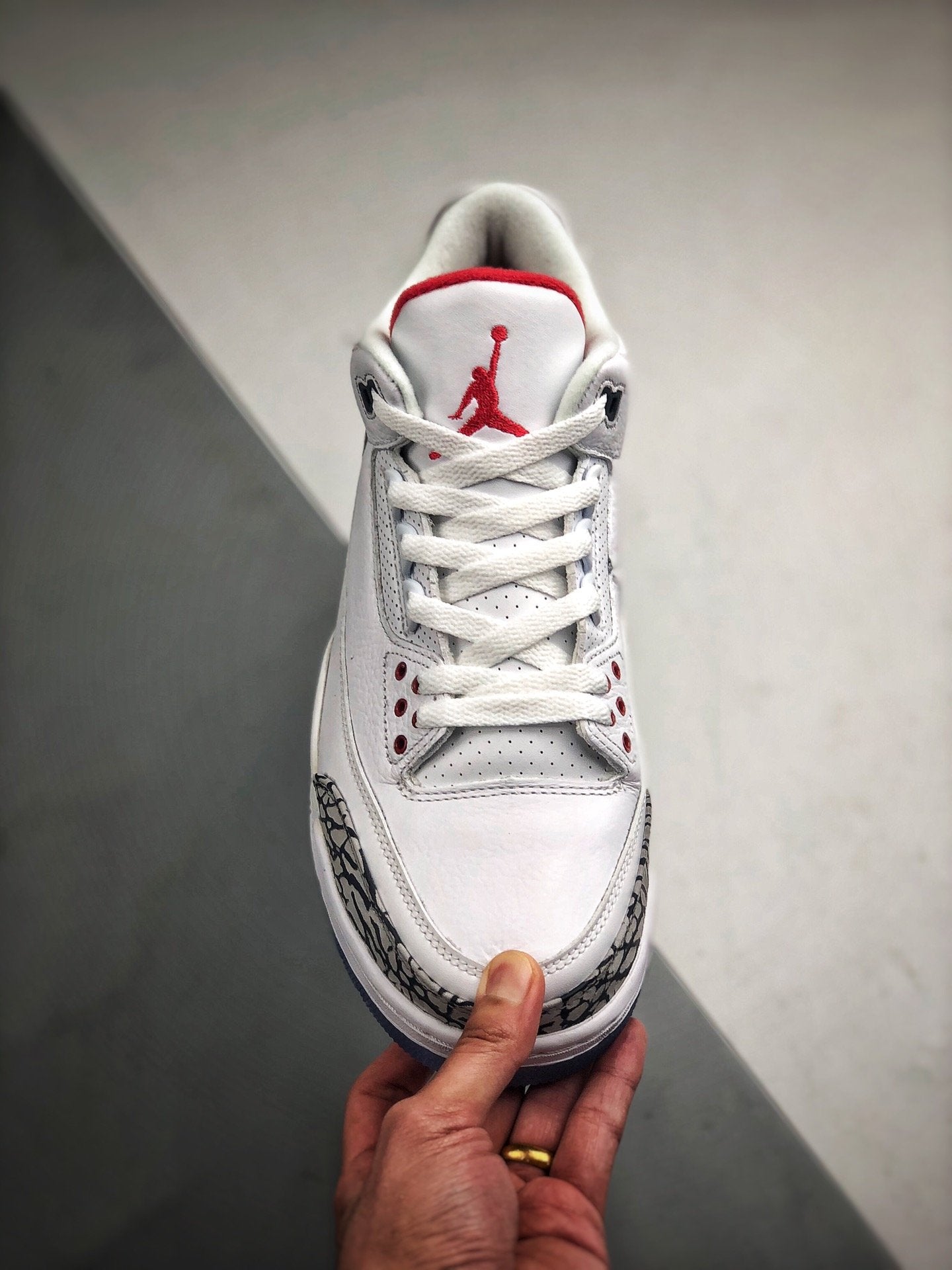 nike air jordan 3 retro white cement