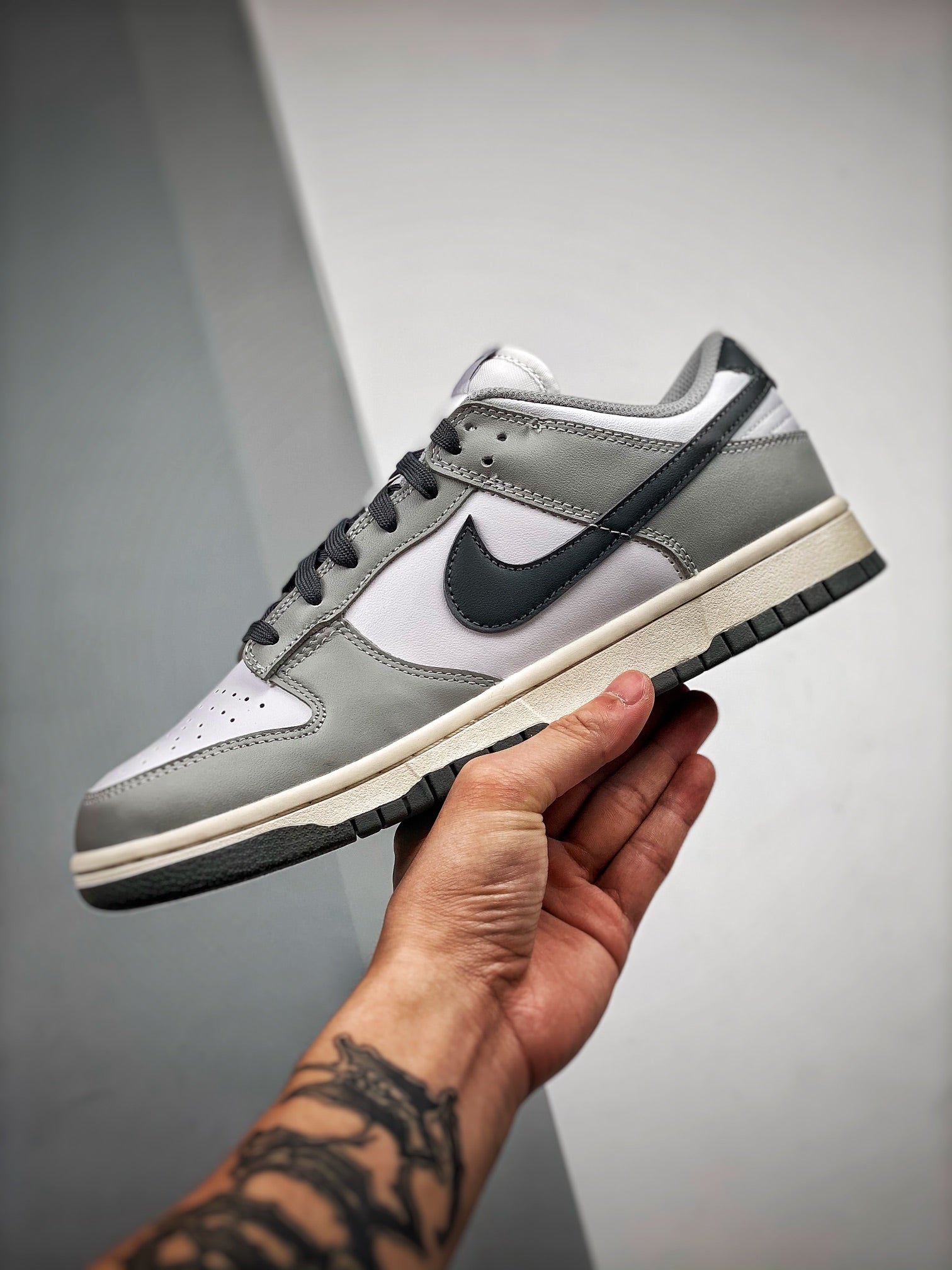 nike dunk low light grey