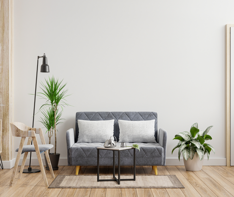 裝飾小客廳的技巧-注意沙發和茶几的寬度合不超過牆面的3/4