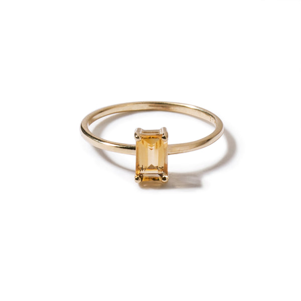 9ct yellow gold luxury emerald cut citrine ring - vertical