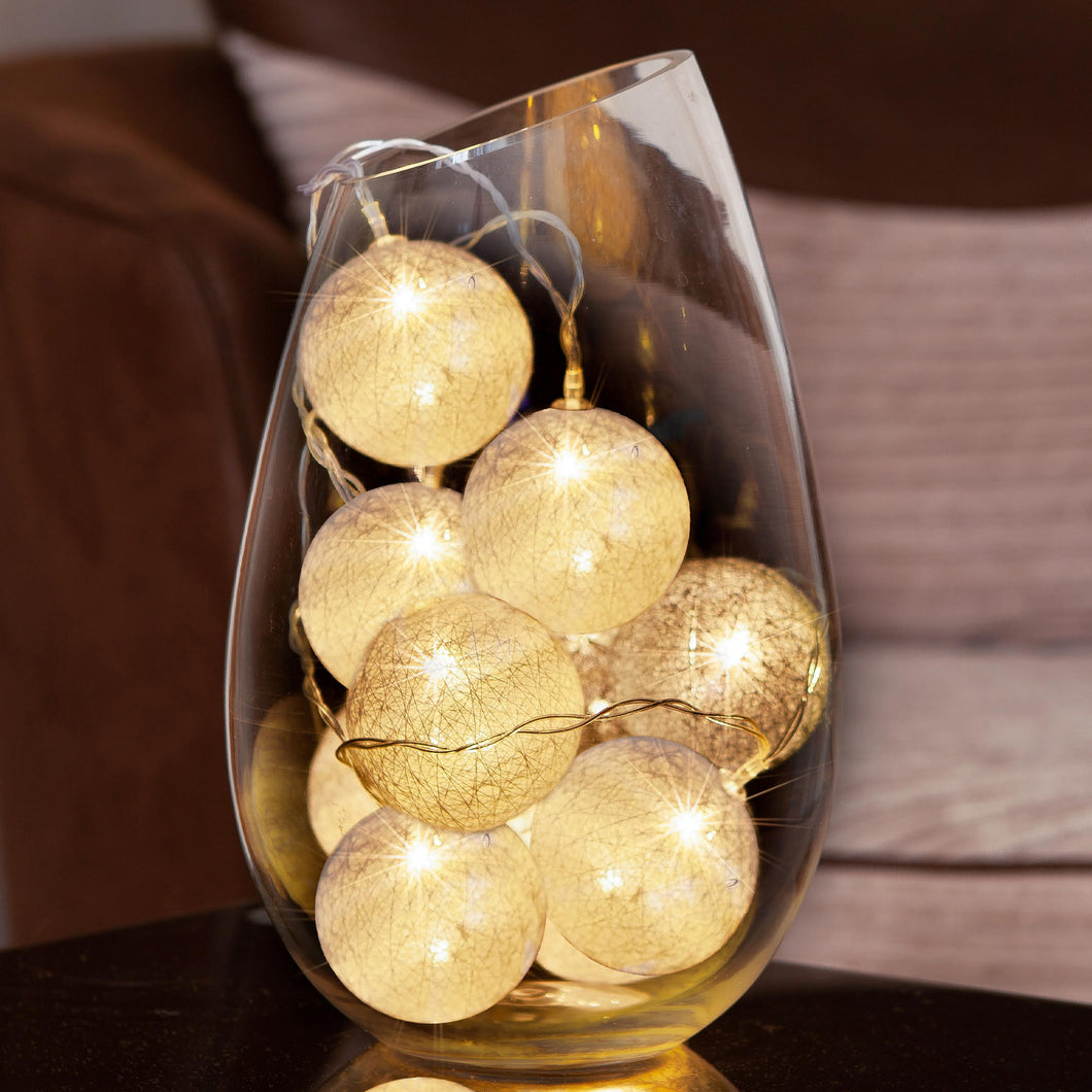 Eureka Set of 10 White Glo-Globe String Lights 8cm – Yorkshire Trading  Company