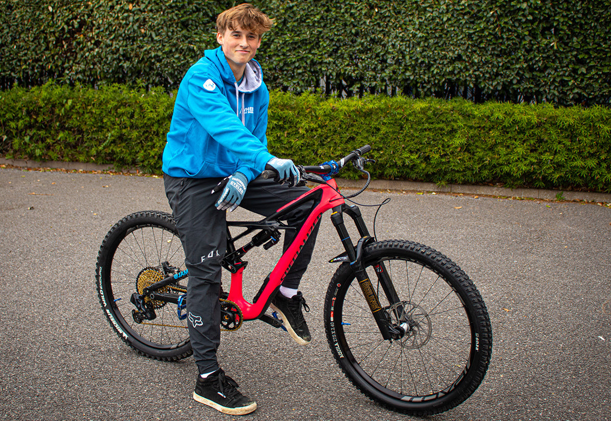 wheelie bike shop team rider kit from Fasthouse uk Jamescw04 James Campbell-Wynter