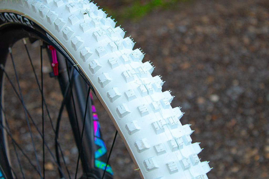 onza porcupine white 27.5