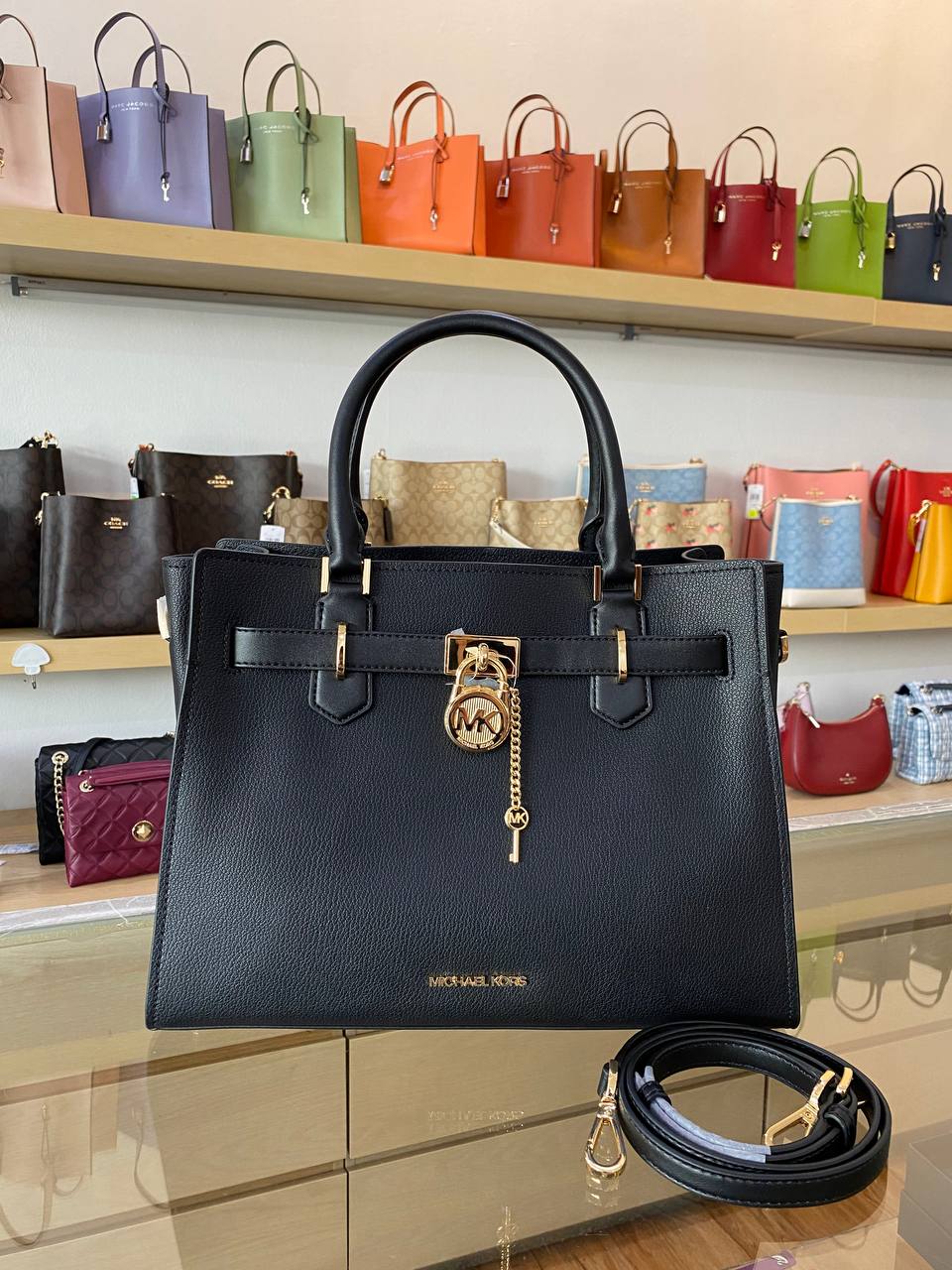 Shoppers Are Obsessed With this Michael Kors Bag and Its Obvious Why