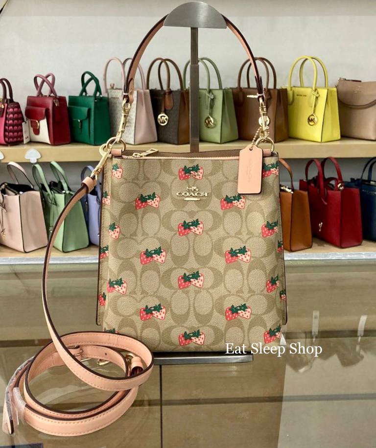 COACH MOLLIE BUCKET 22 SIGNATURE WITH STRAWBERRY PRINT CB602 IN LIGHT –  eatsleepshop