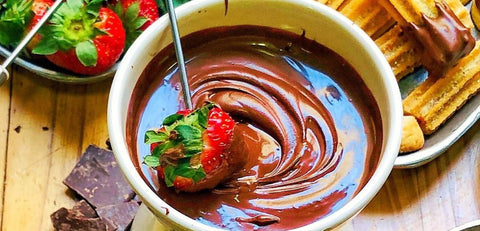 Combinando fondue de chocolate com vinho