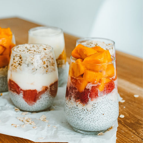 Iogurte com granola e framboesa