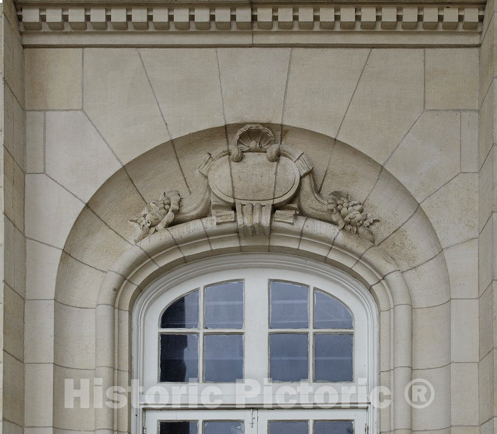 Photo - Exterior Window Detail, . Post Office and Courthouse, Lared -  Historic Pictoric