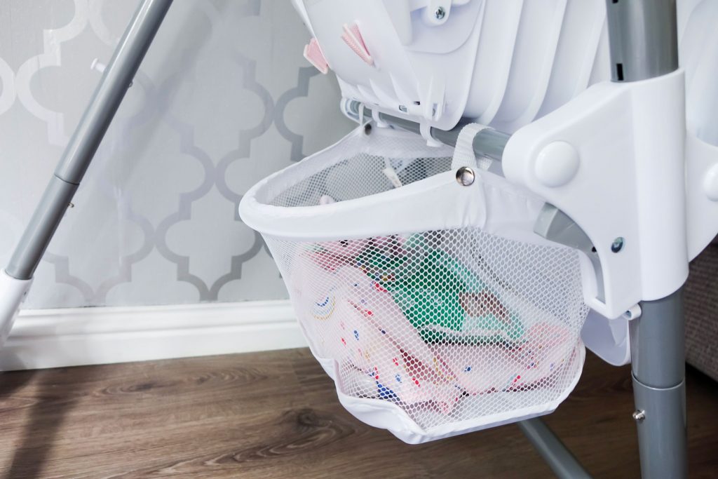 Close up of the Snax highchair storage basket.