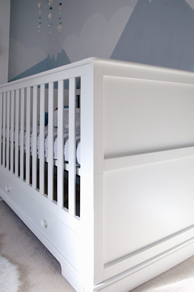 Close up of the cot bed's design.