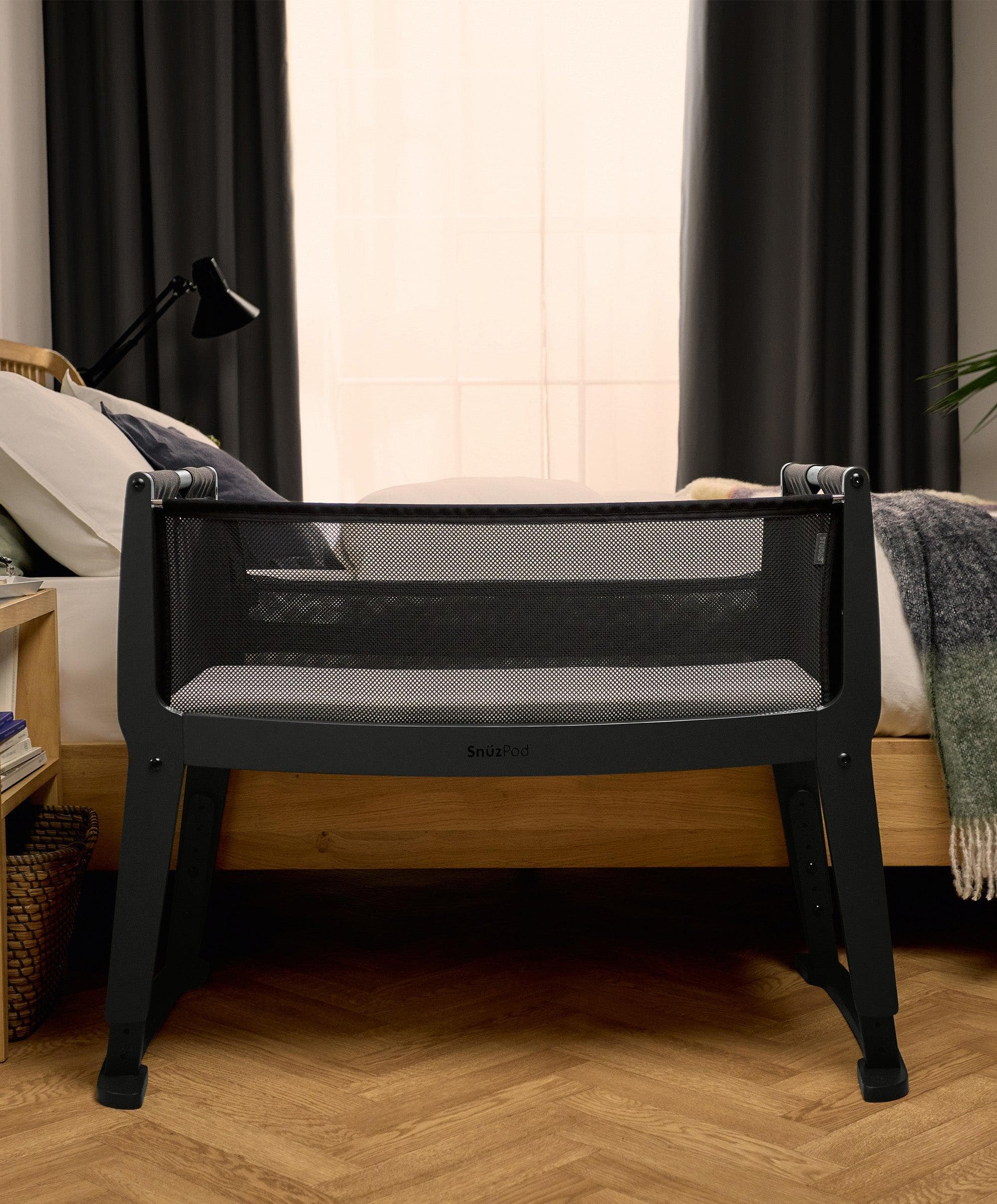 SnuzPod Studio Bedside Crib - Brooklyn