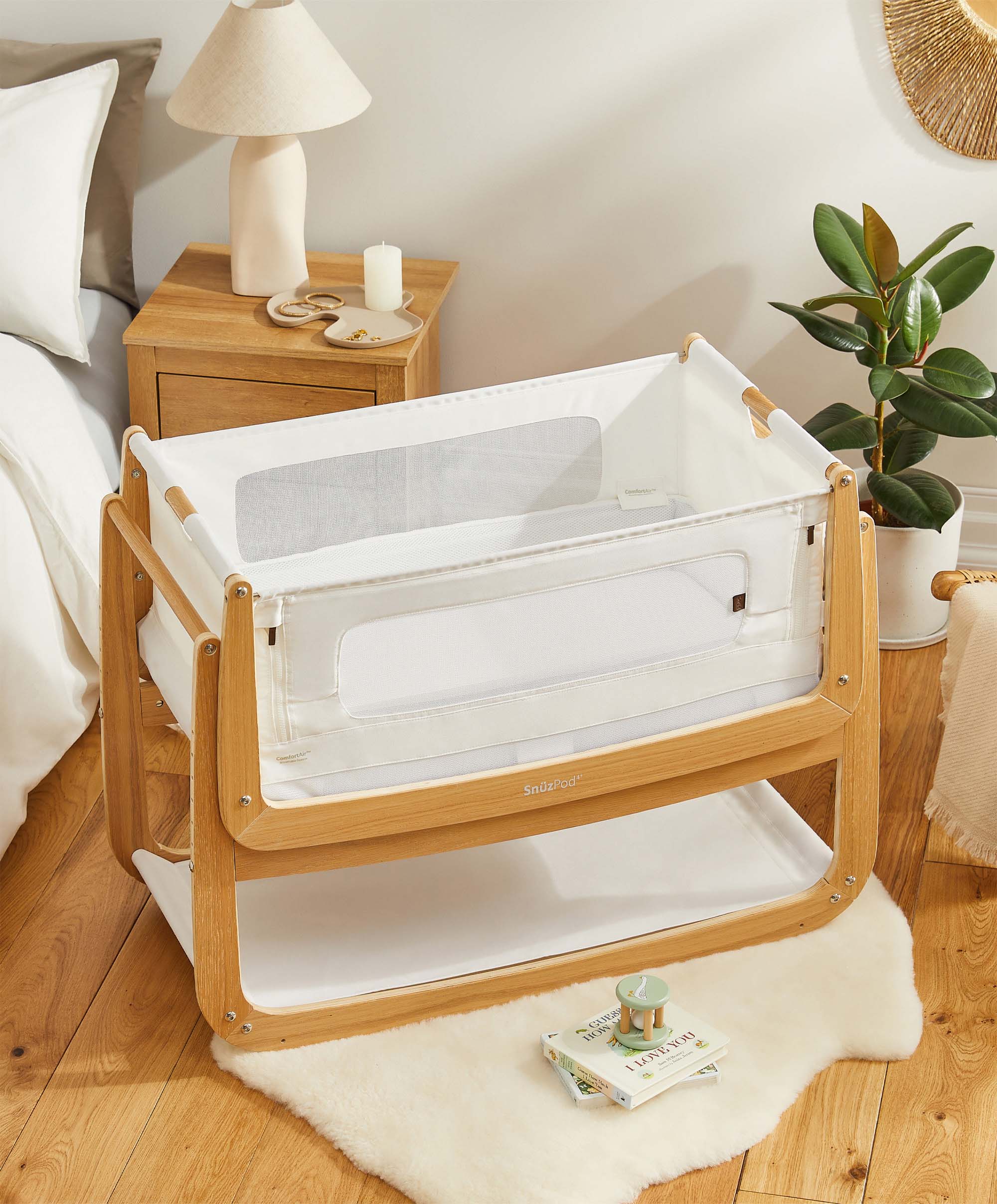 SnuzPod4 Bedside Crib - Oak