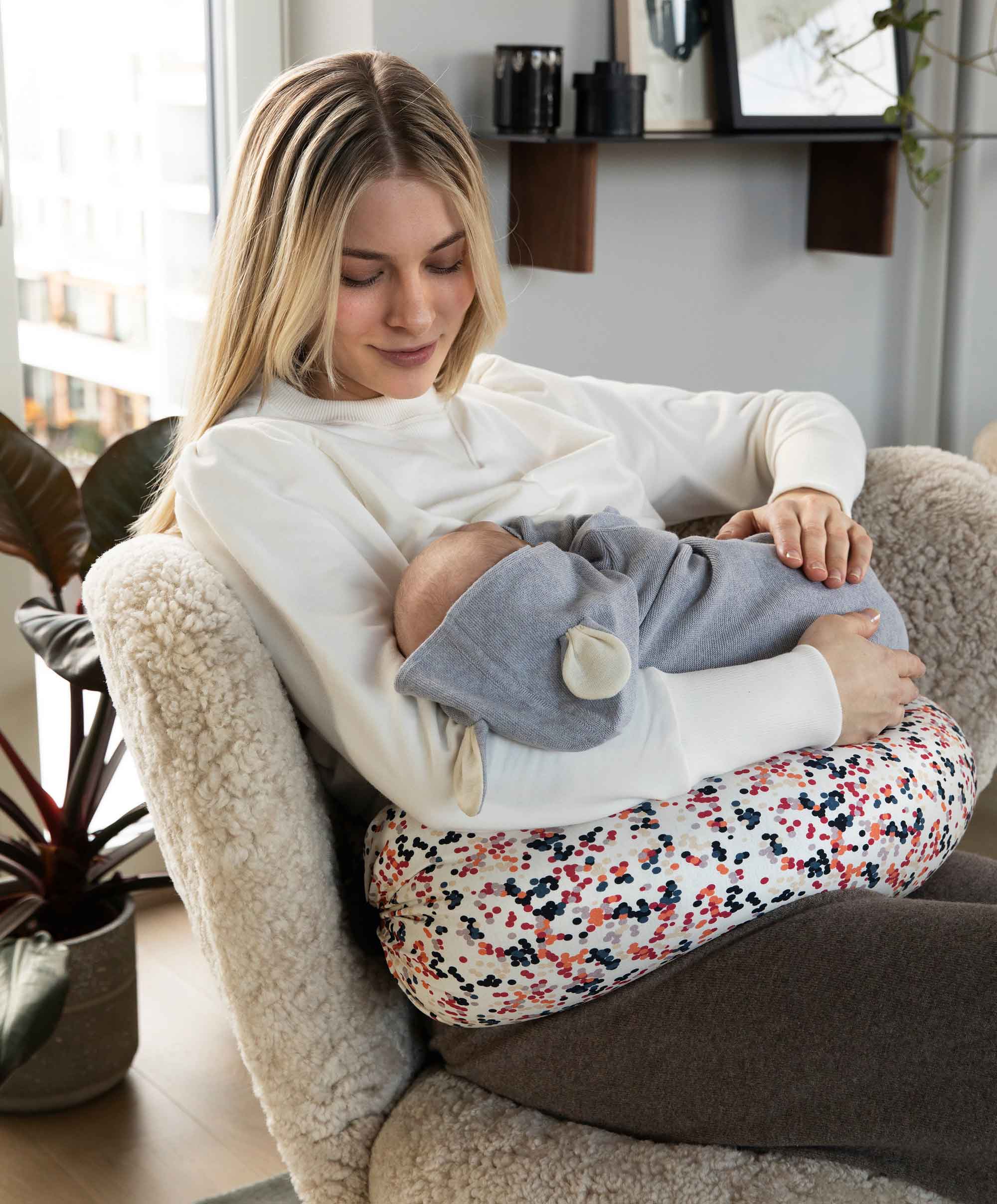 bbhugme&trade; Nursing Pillow - Dots