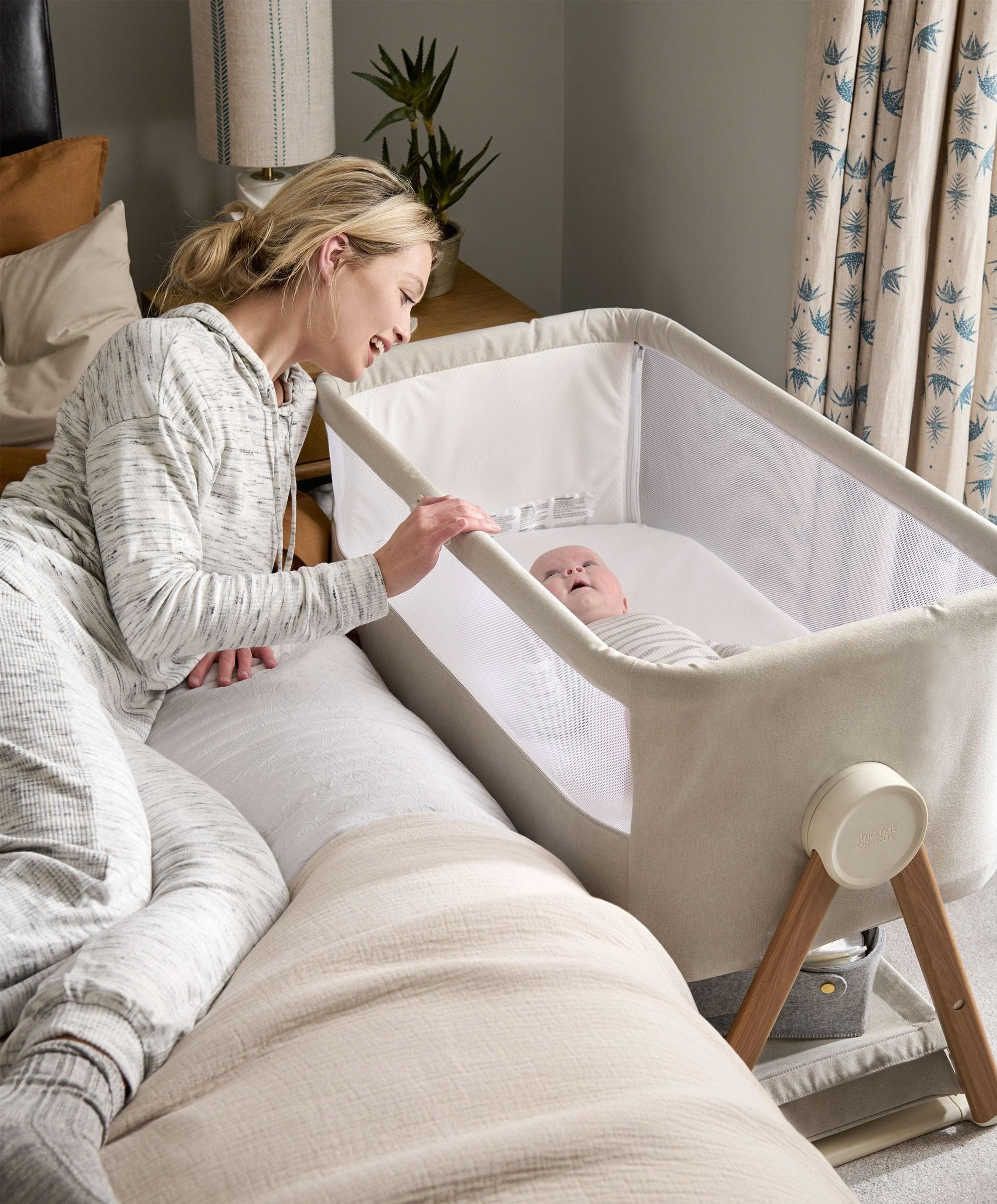 Lua Bedside Crib - Fawn