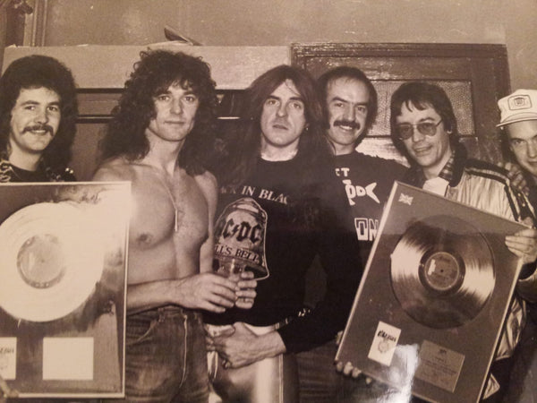 Pete Gill with Saxon (second from left)