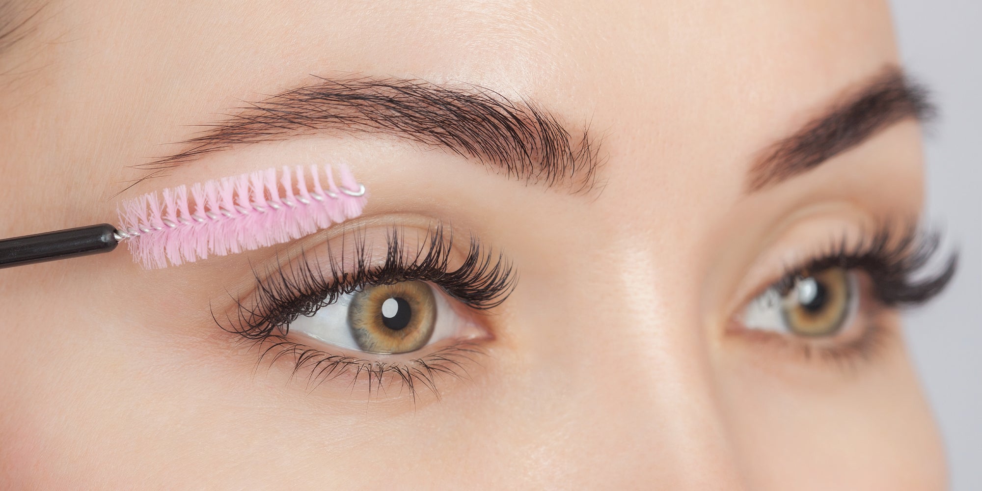 How to use castor oil to grow eyelashes and eyebrows