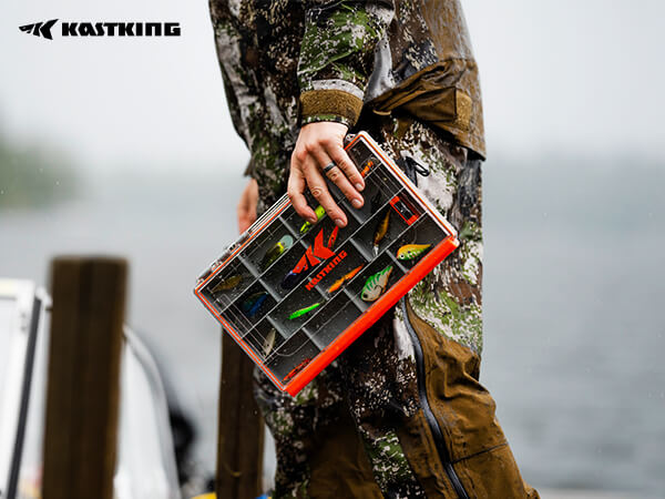 https://cdn.shopify.com/s/files/1/0415/0378/5110/files/HyperSeal_Waterproof_Tackle_Box_600x450_4.jpg?v=1693490586