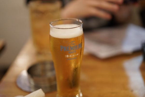 Beer in a pint suntory