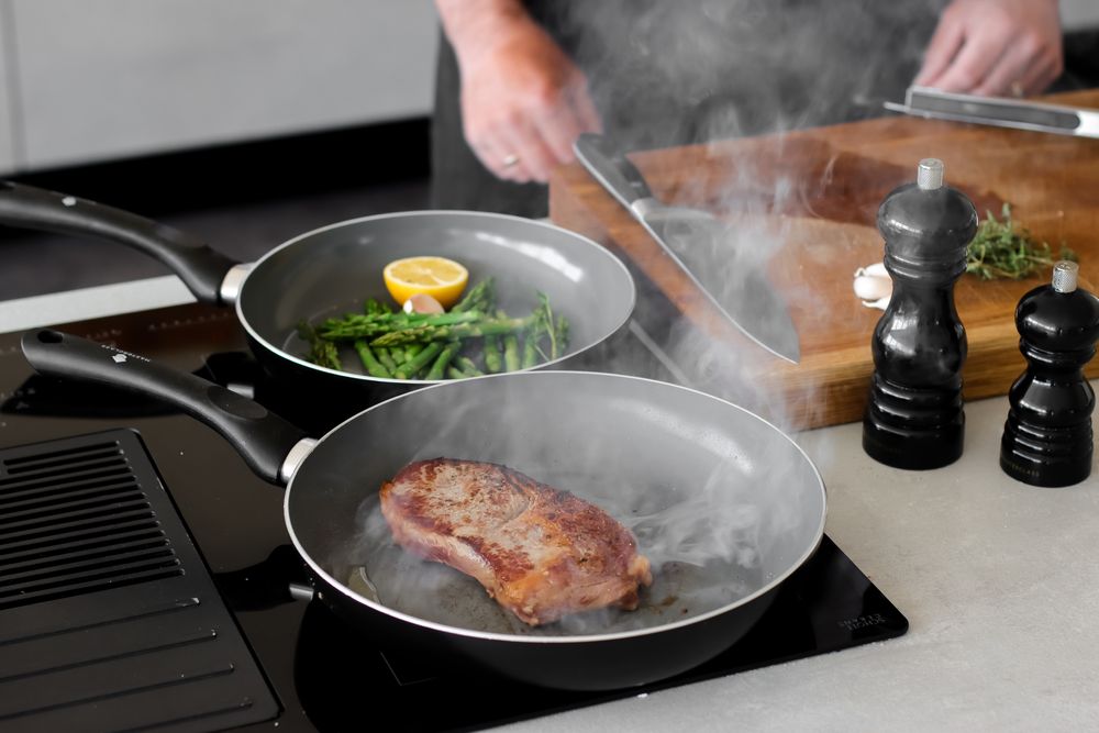 Cooking beef on an induction hob