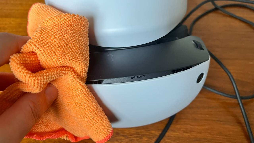 cleaning your psvr2 headset