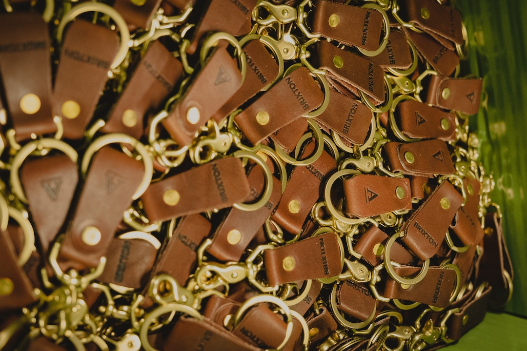 Iron Heart Brass Key Ring Brown