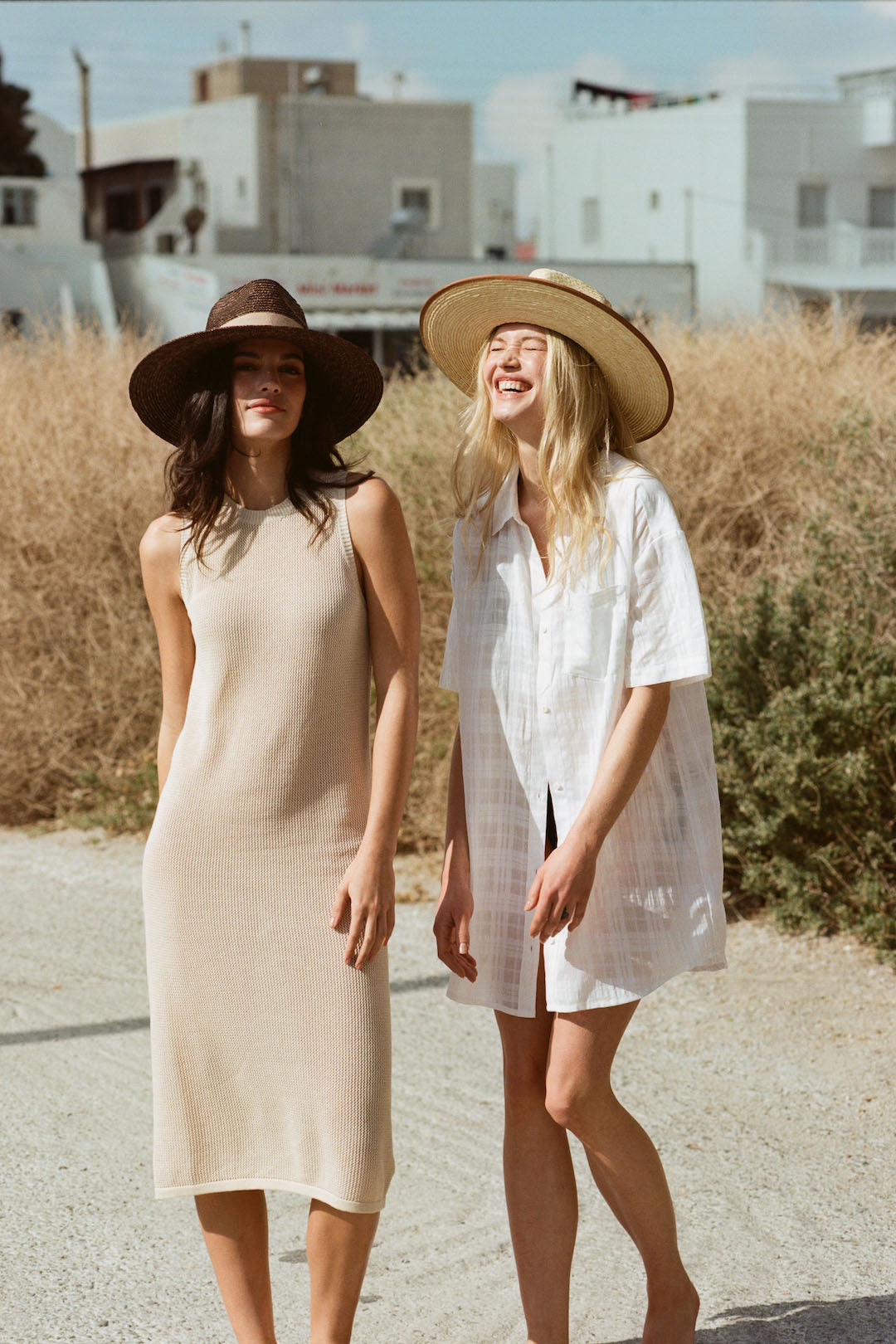 Women's Full Brimmed Hats with long hair - look 2