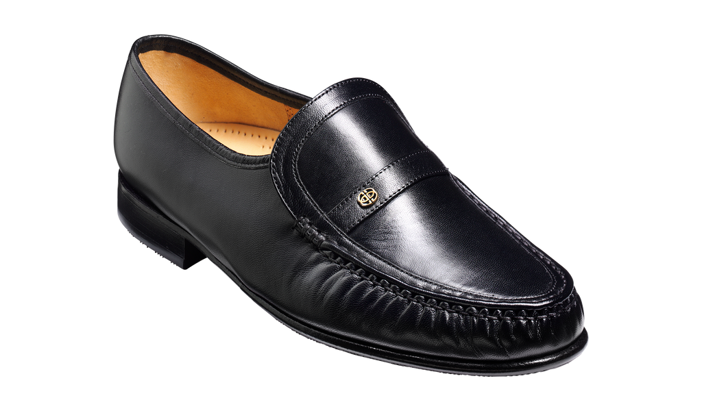 Мокасины мужские черные. Barker England туфли мужские черные кожаные. Barker обувь мокасины. Обувь John Salvarini Shoes производитель. Lofer обувь мужская.