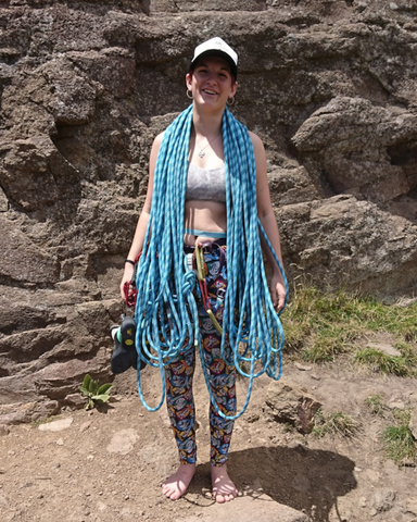 jahna climbing with rope
